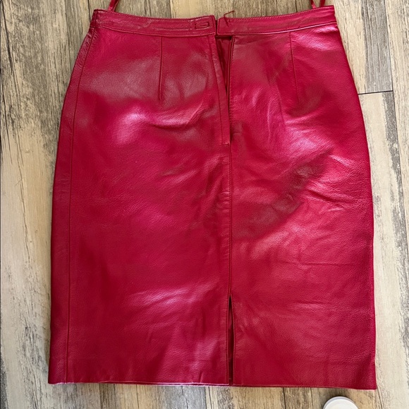 Vintage Newport News Vibrant Red Pencil Skirt - Picture 6 of 7